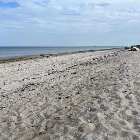 6 Person In Vaeggerlose-by Traum